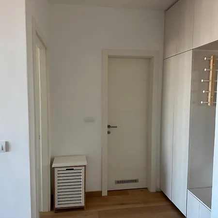Regenex Apartment - 1Bdr 55M2 Free Parking Garage Belgrade